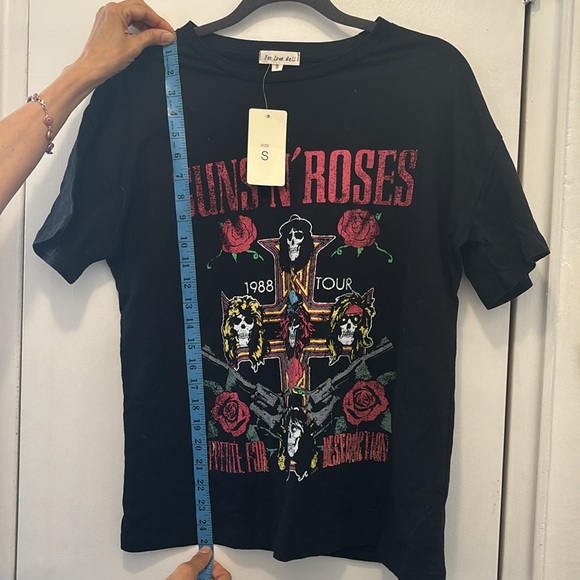 Brand new black cotton Guns n Roses rock band tee, women’s small - Picture 3 of 6